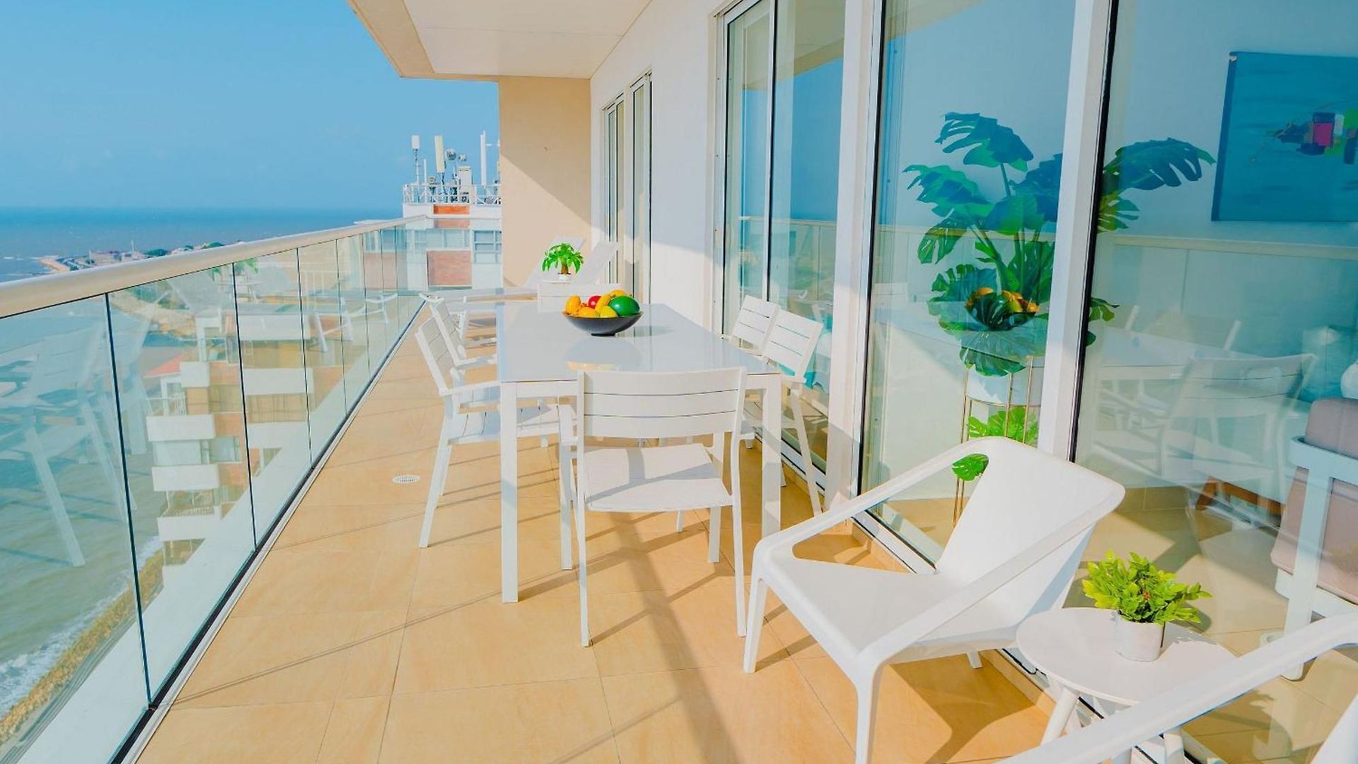U-go Edificio H2 En Bocagrande Frente Al Mar *