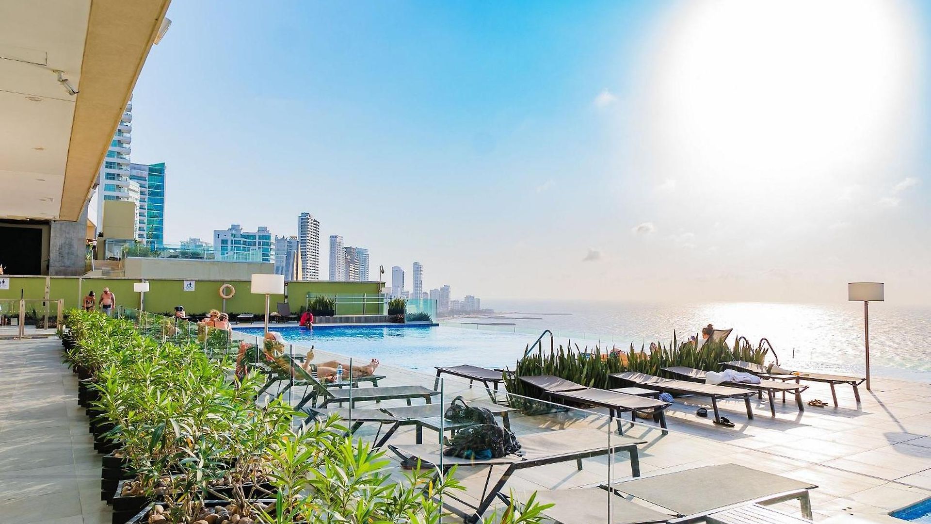 U-go Edificio H2 En Bocagrande Frente Al Mar Apartamento