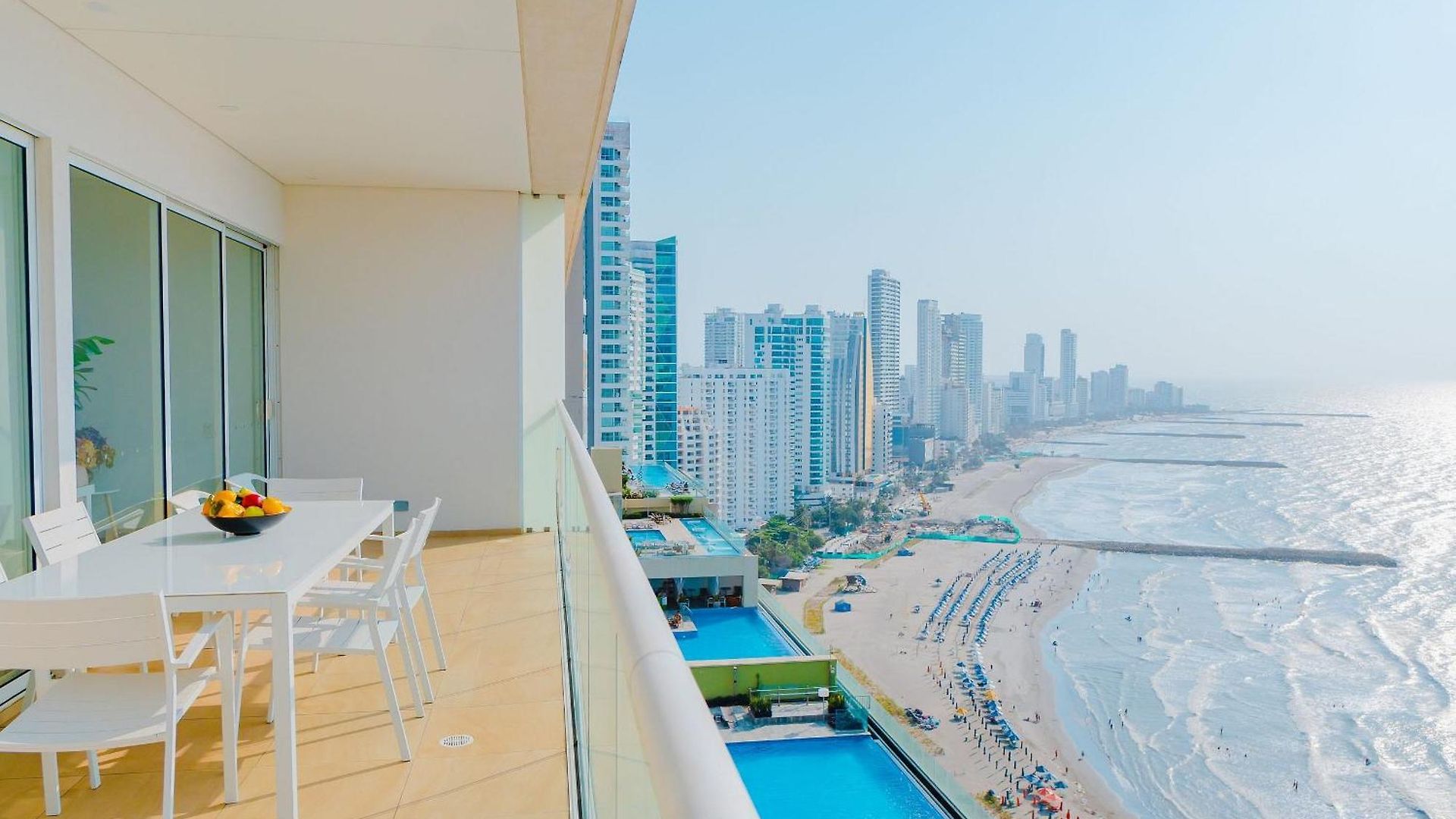 U-go Edificio H2 En Bocagrande Frente Al Mar *