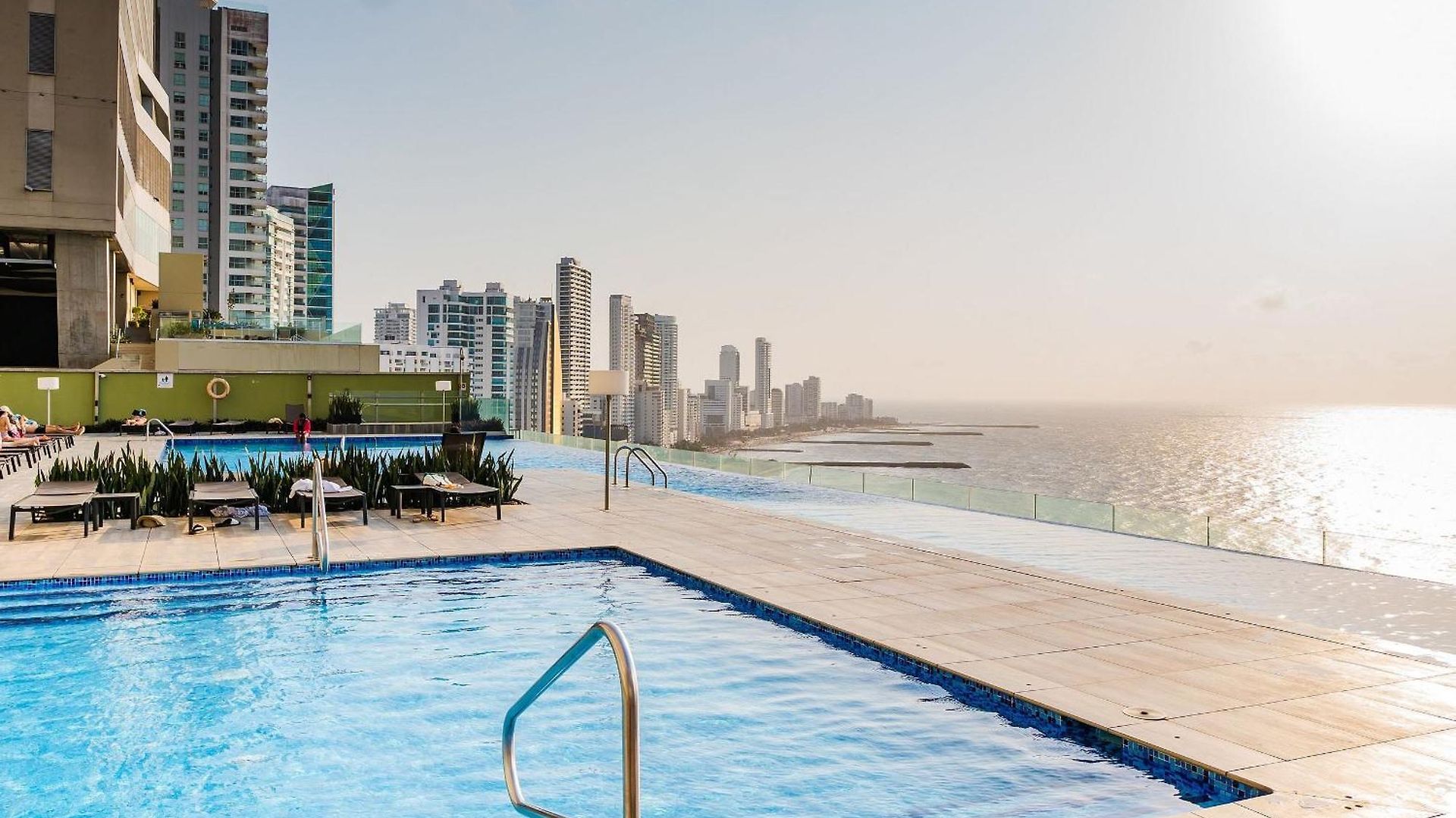 U-go Edificio H2 En Bocagrande Frente Al Mar Cartagena
