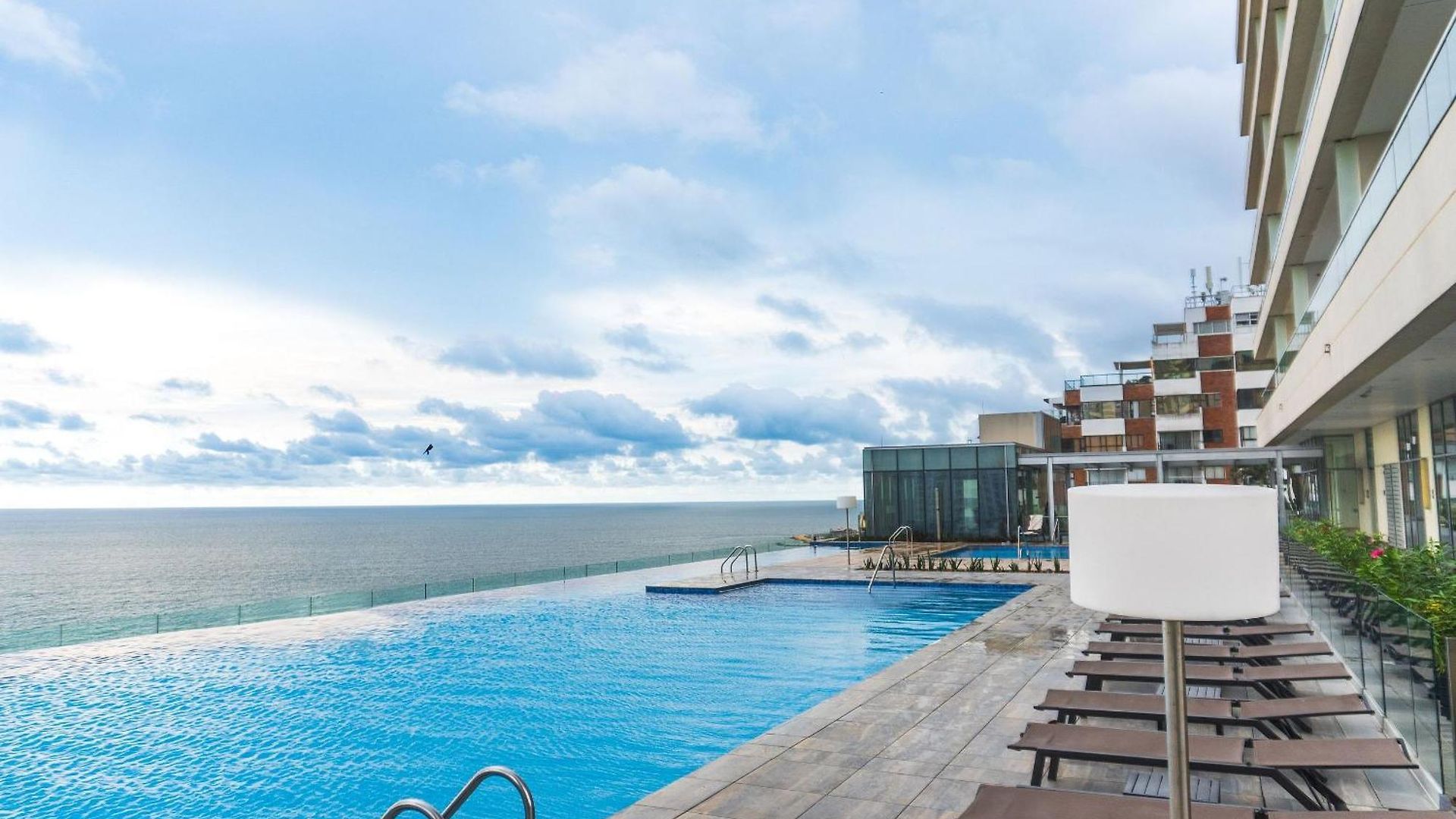 Apartamento U-go Edificio H2 En Bocagrande Frente Al Mar *