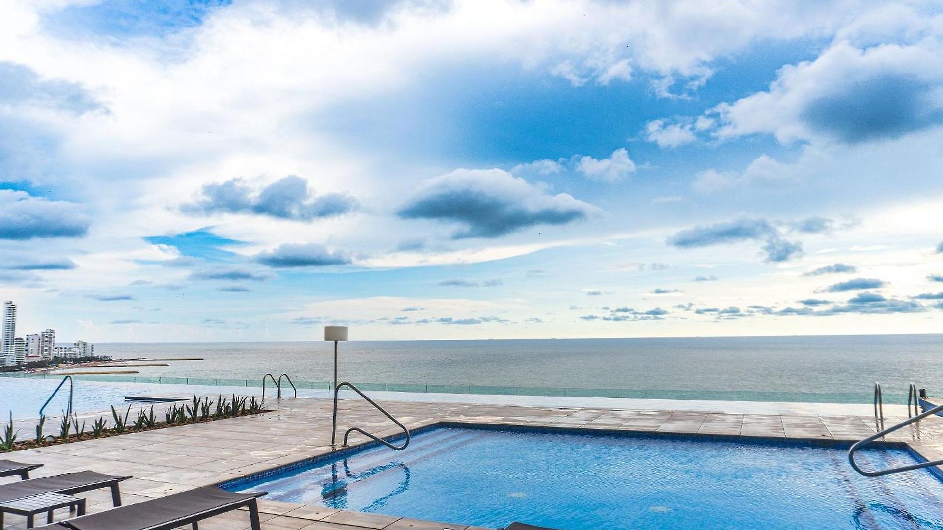 Apartamento U-go Edificio H2 En Bocagrande Frente Al Mar Cartagena