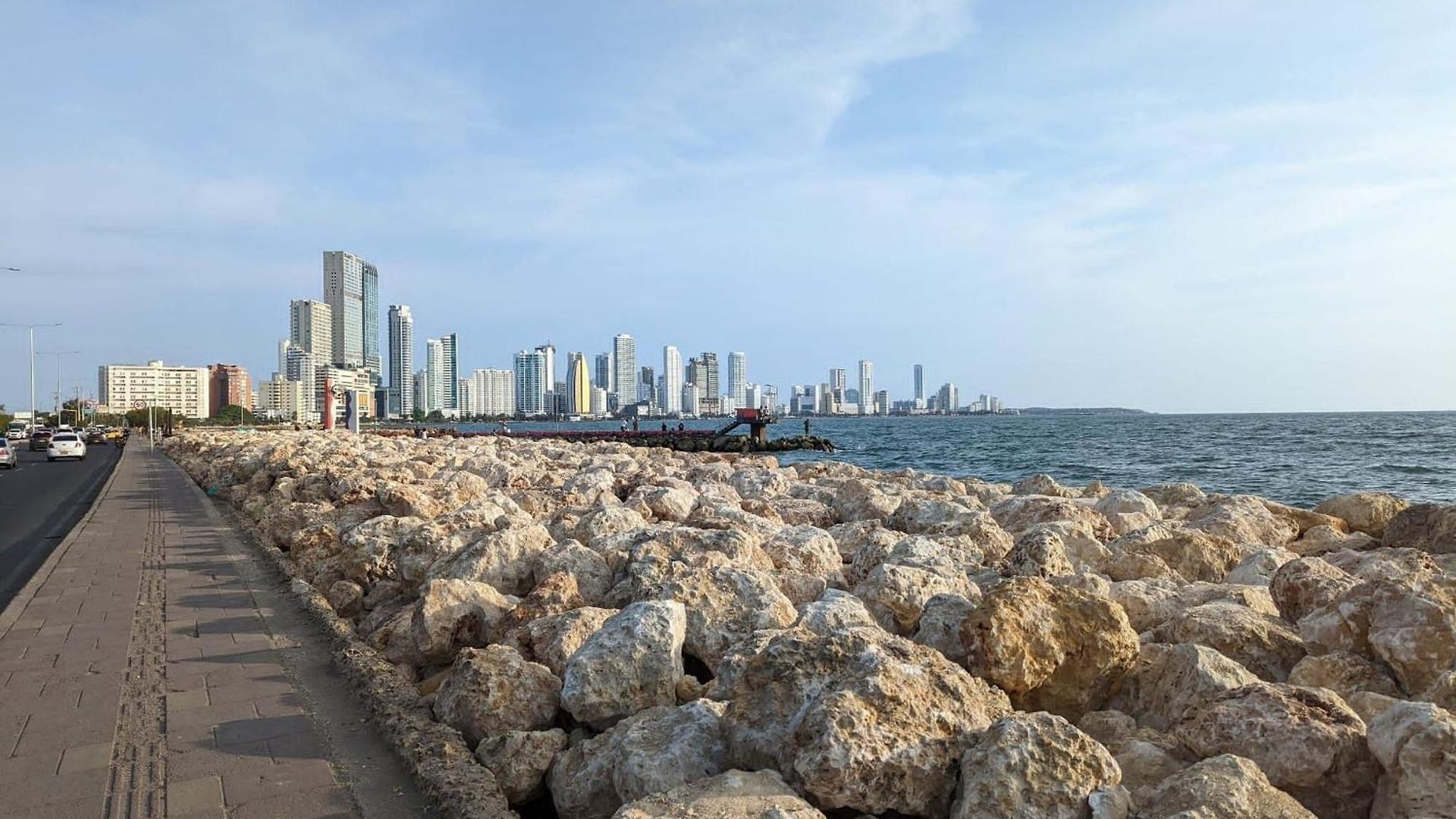U-go Edificio H2 En Bocagrande Frente Al Mar *