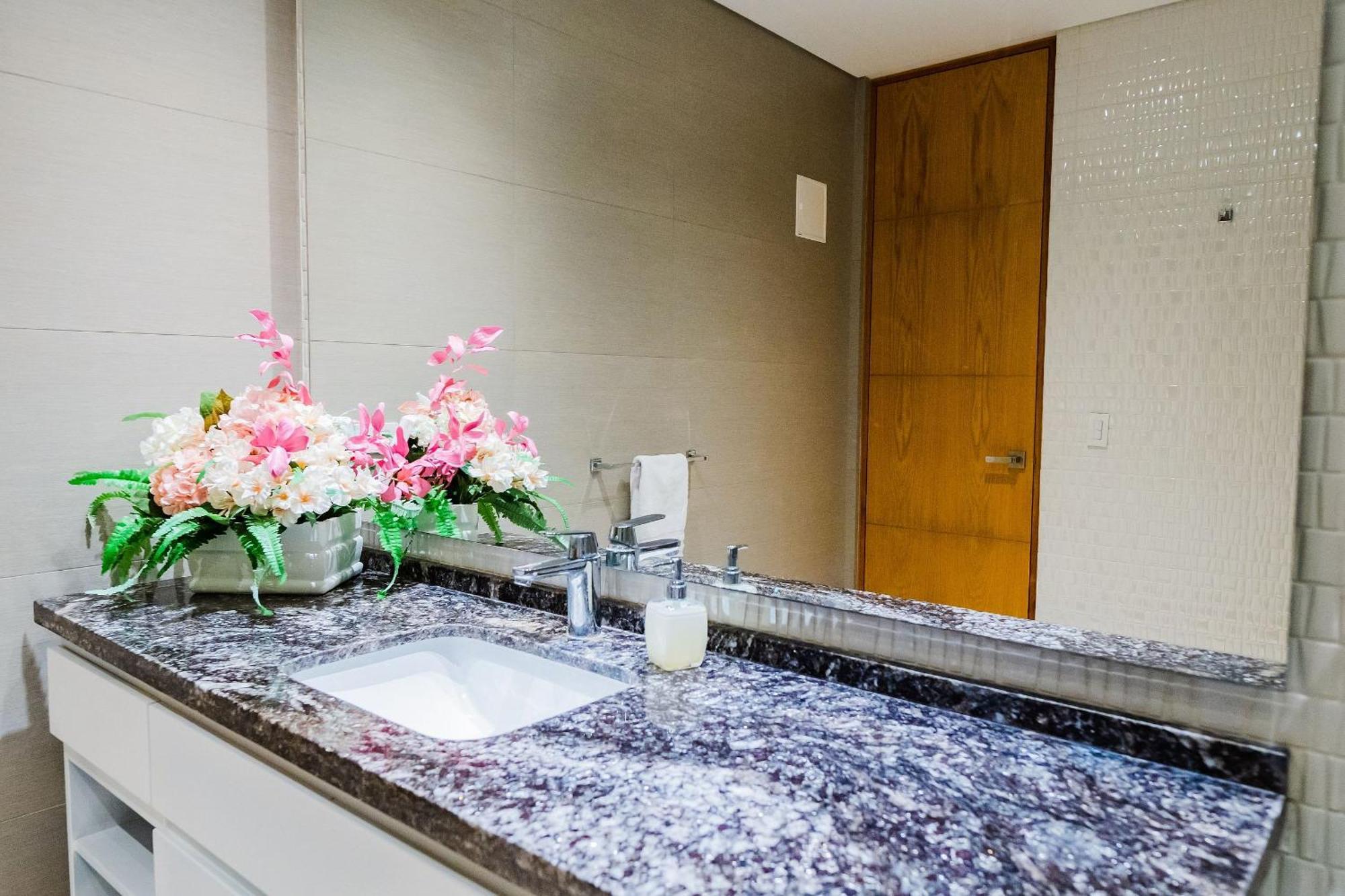 Apartamento U-go Edificio H2 En Bocagrande Frente Al Mar *