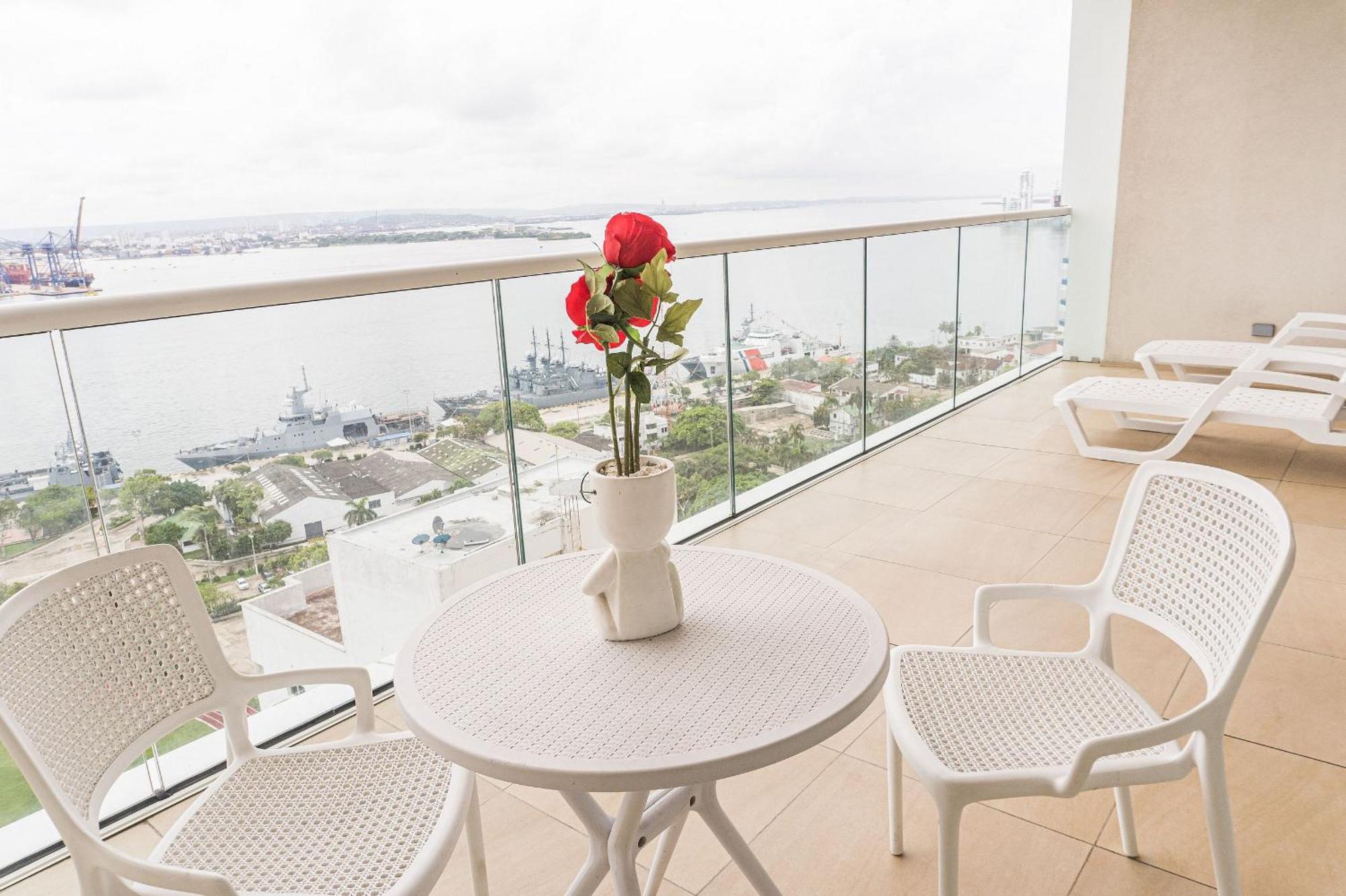 Apartamento U-go Edificio H2 En Bocagrande Frente Al Mar *