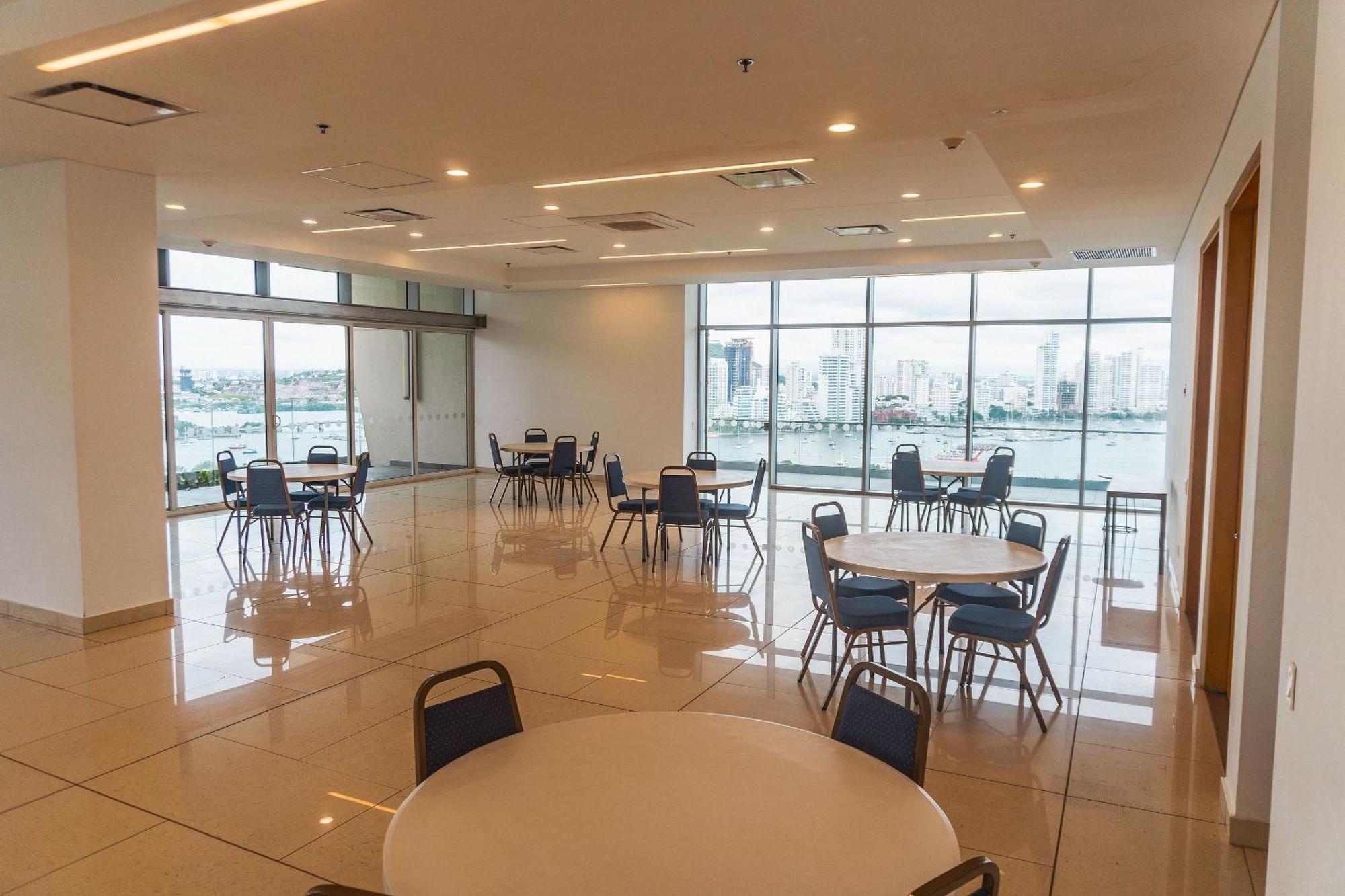 U-go Edificio H2 En Bocagrande Frente Al Mar Apartamento