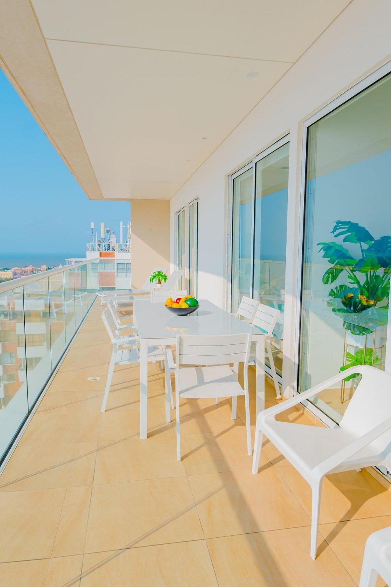 Apartamento U-go Edificio H2 En Bocagrande Frente Al Mar *