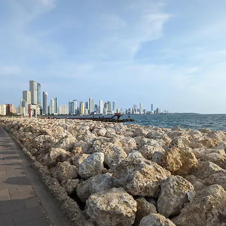 U-go Edificio H2 En Bocagrande Frente Al Mar *